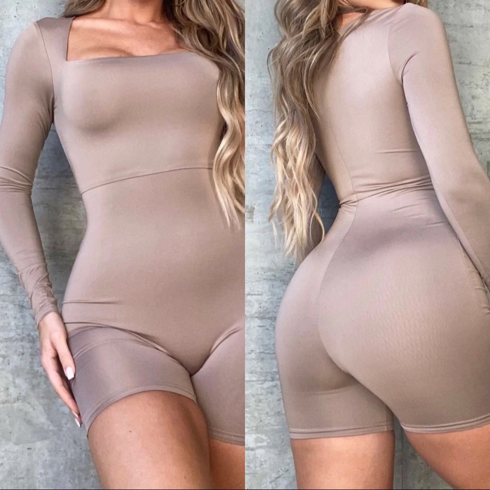 MANDIE SQUARE NECK SLIM FIT ROMPER